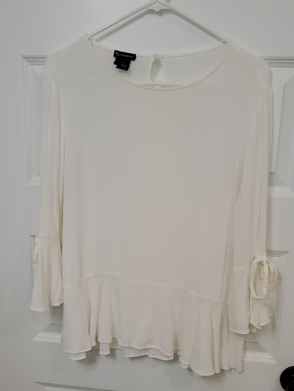 Laundry By Shelli Segal Cream Flowing Ruffle-Hem Blouse